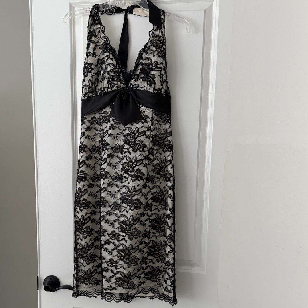 Elegant Black Lace Halter Midi Dress